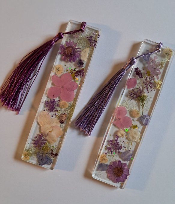 Marque-page fleuri