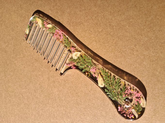 Peigne à cheveux fleuri
